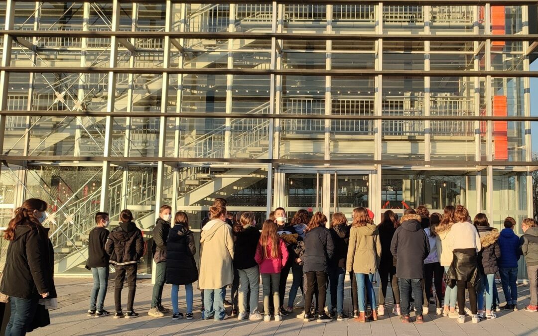 Des élèves du collège au théâtre Le Quai d’Angers