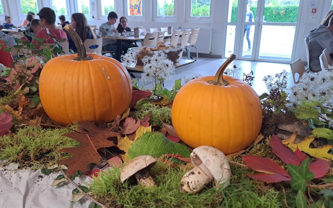 Le restaurant scolaire décoré pour fêter Halloween